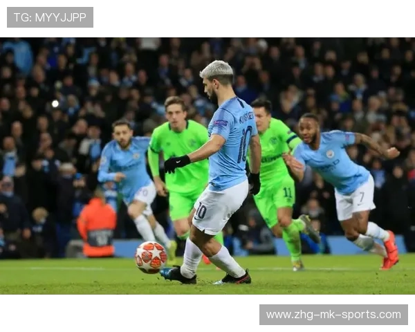 曼城强压逼出大空档 曼城强压逼出大空档